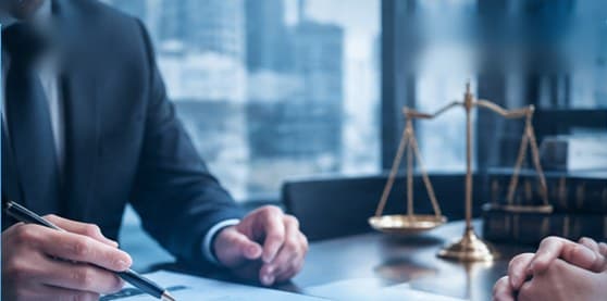 Visuel de la rubrique Droit des affaires : contrat signé et sceau